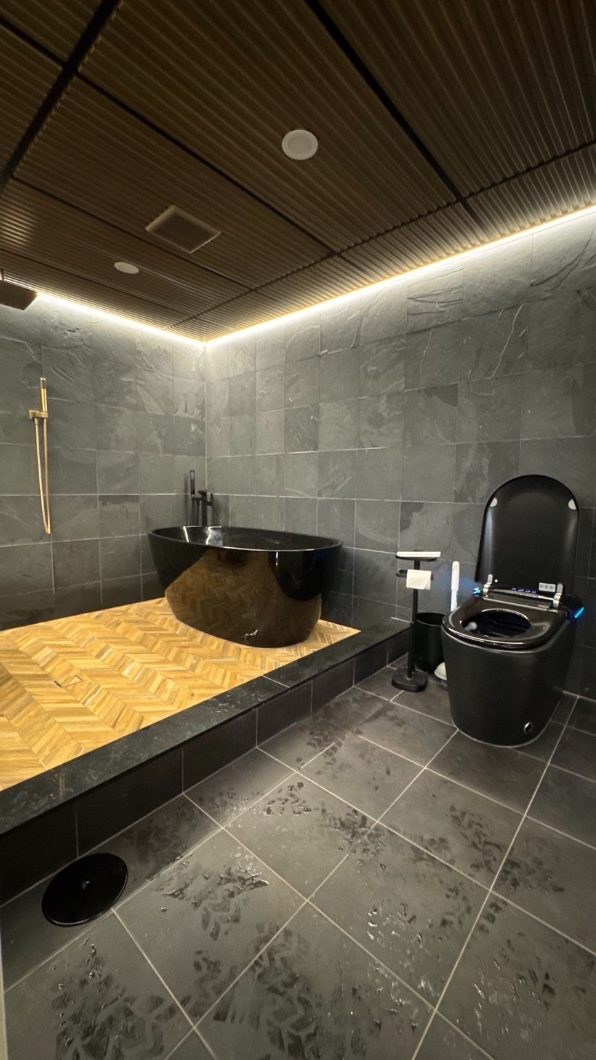 Charlie’s Kitchen & Bath